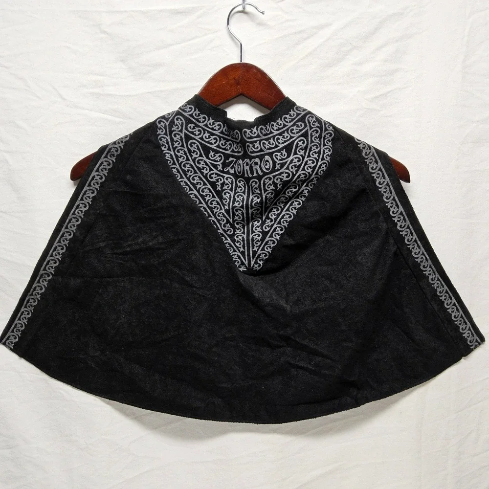 Disguise Zorro Cape Kids Size 4-6 Black Silver Print Costume Accessory BQ3399